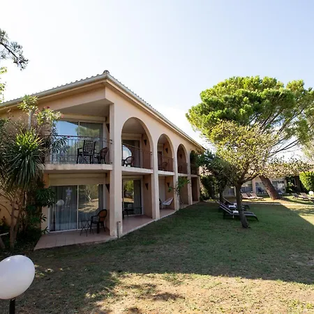 Golden Tulip Avignon Le Paradou-3